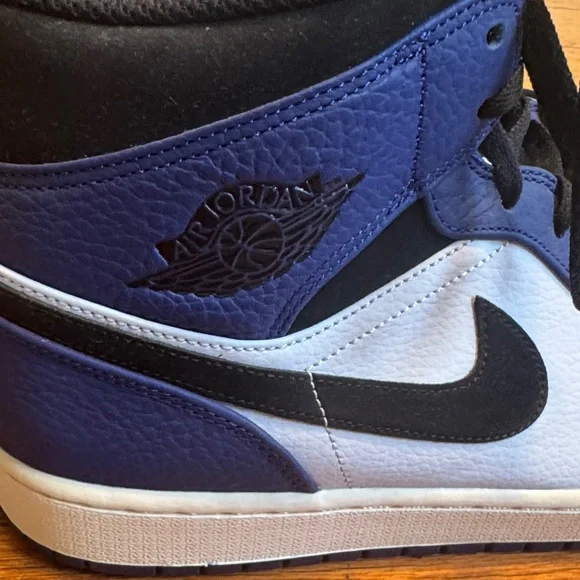 Air Jordan 1 Retro Mid